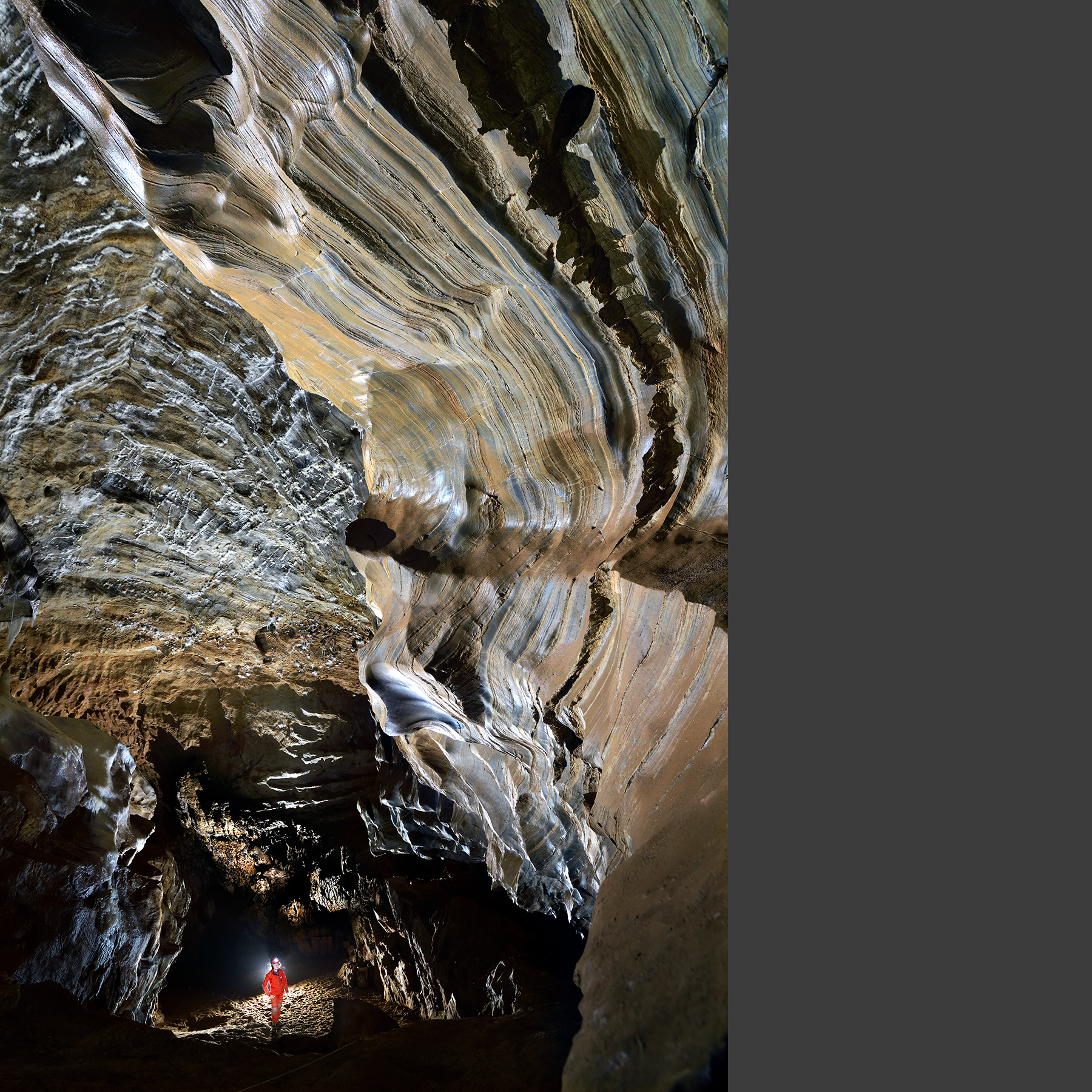 Grotte de Roquebleue (Hérault, France)