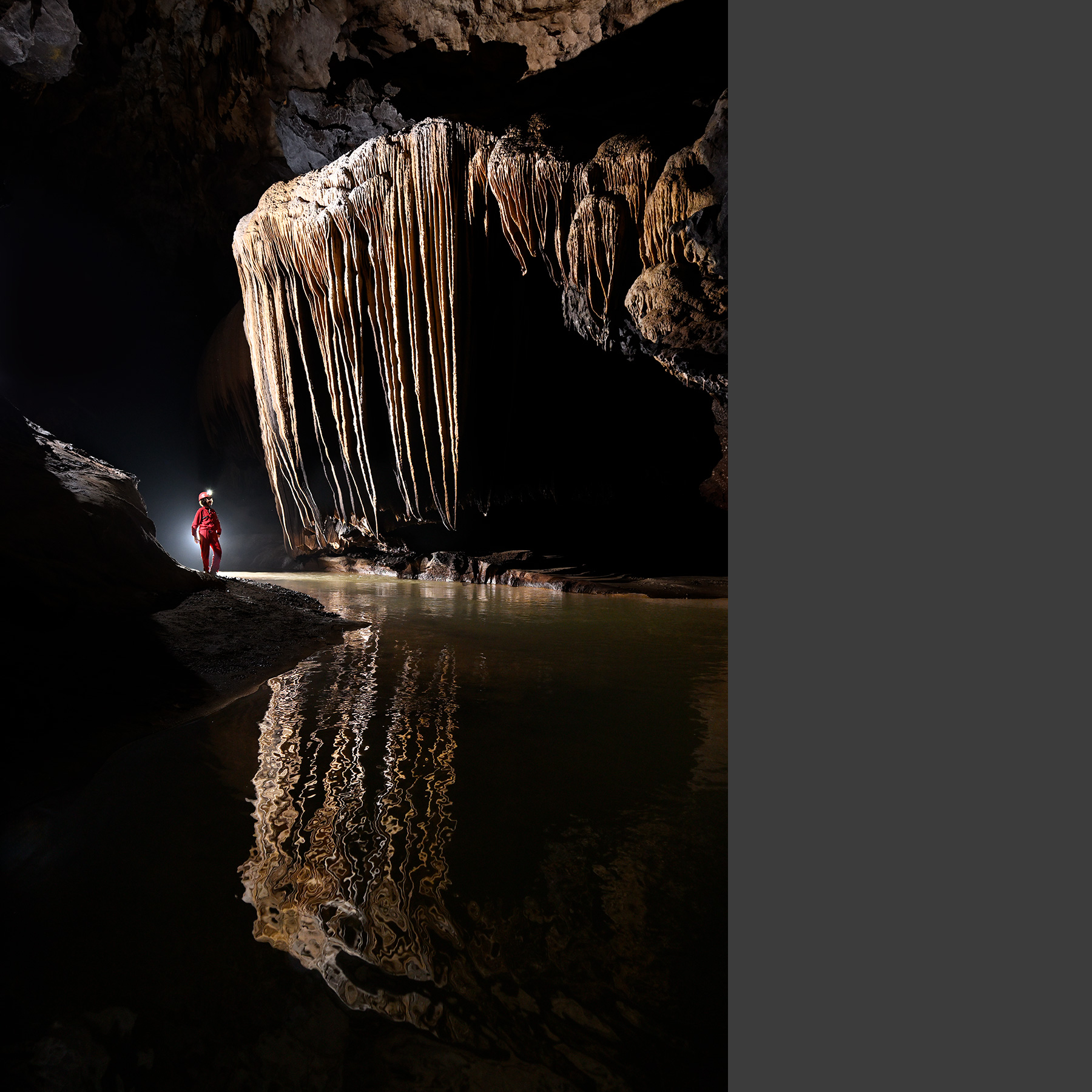 Grotte de Tham Nam Hoo (Thaïlande)