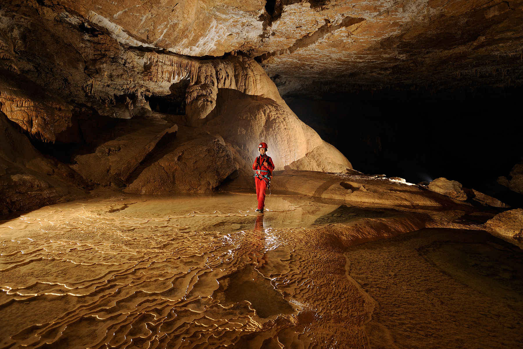 Grotte de Gournier (Isère) - Plancher recouvert de gours