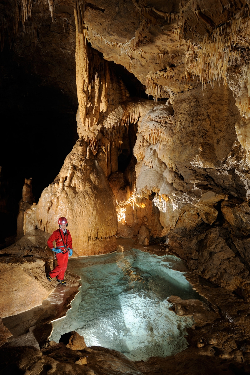 Grotte de Gournier (Isère) - Gour d'eau bleue