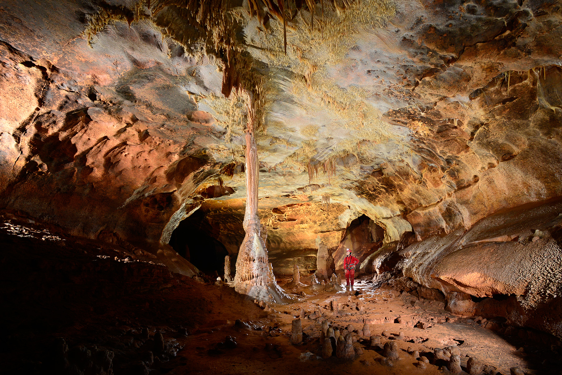 Grotte de Saint-Marcel (Ardèche)- Grande galerie concrétionnée
