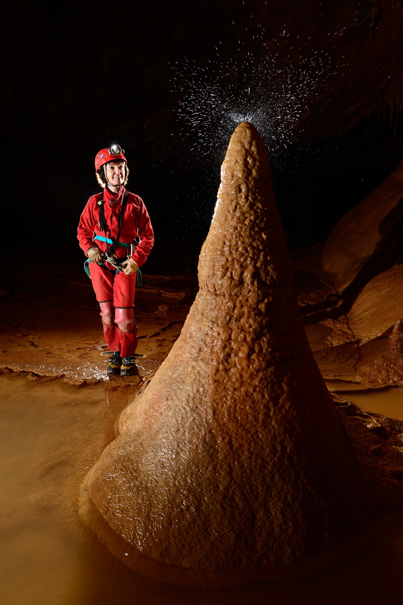 Grotte de Vitalis (Hérault)- Gouttes rebondissant sur une stalagmite