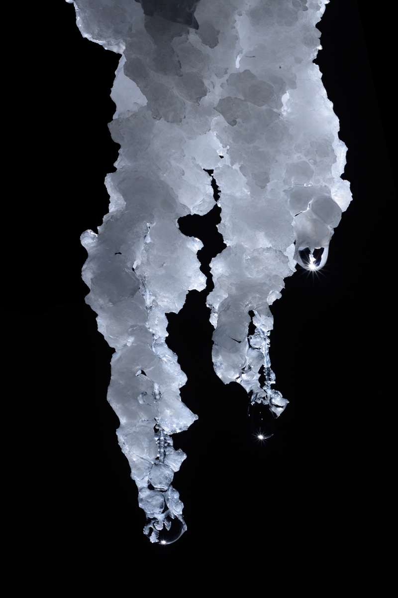 Cova dels Meandres de Sal (Espagne) - Stalactites de sel avec cristaux visibles 