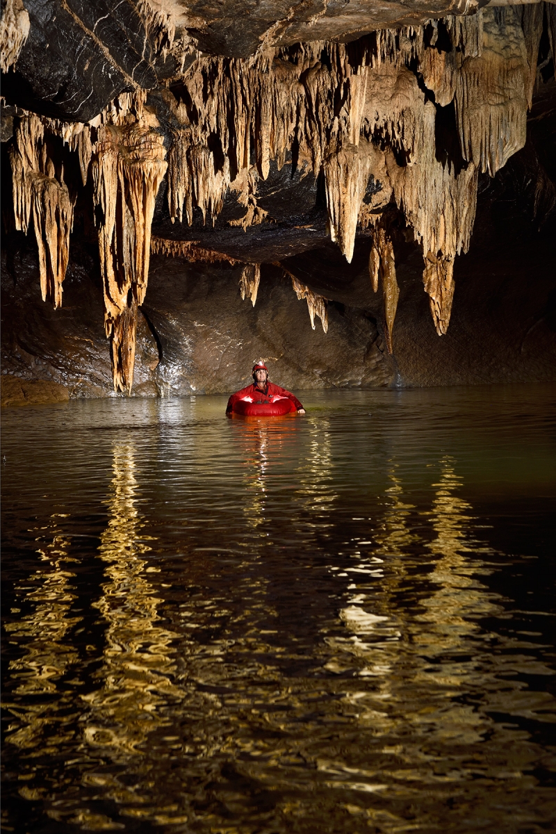 Grotte de Han (partie touristique) - navigation sur la Lesse 