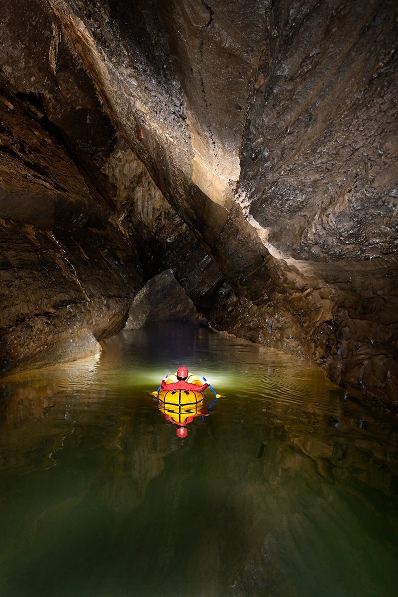Lesse souterraine - Navigation sur la rivière Lesse dans sa partie souterraine