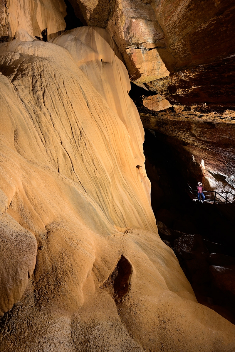 Grotte de Trabuc (Gard) - Grandes coulées de calcite (partie aménagée)