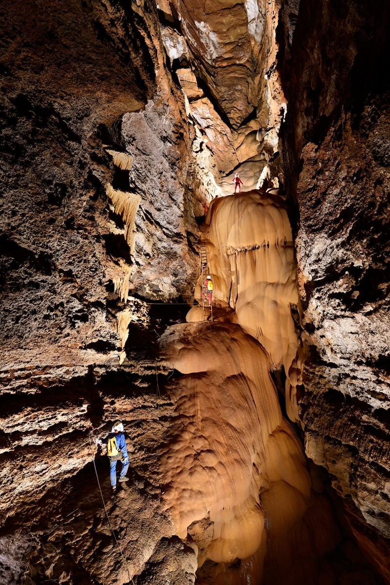 Grotte de Trabuc (Gard) - Remontée de la cascade Orengo