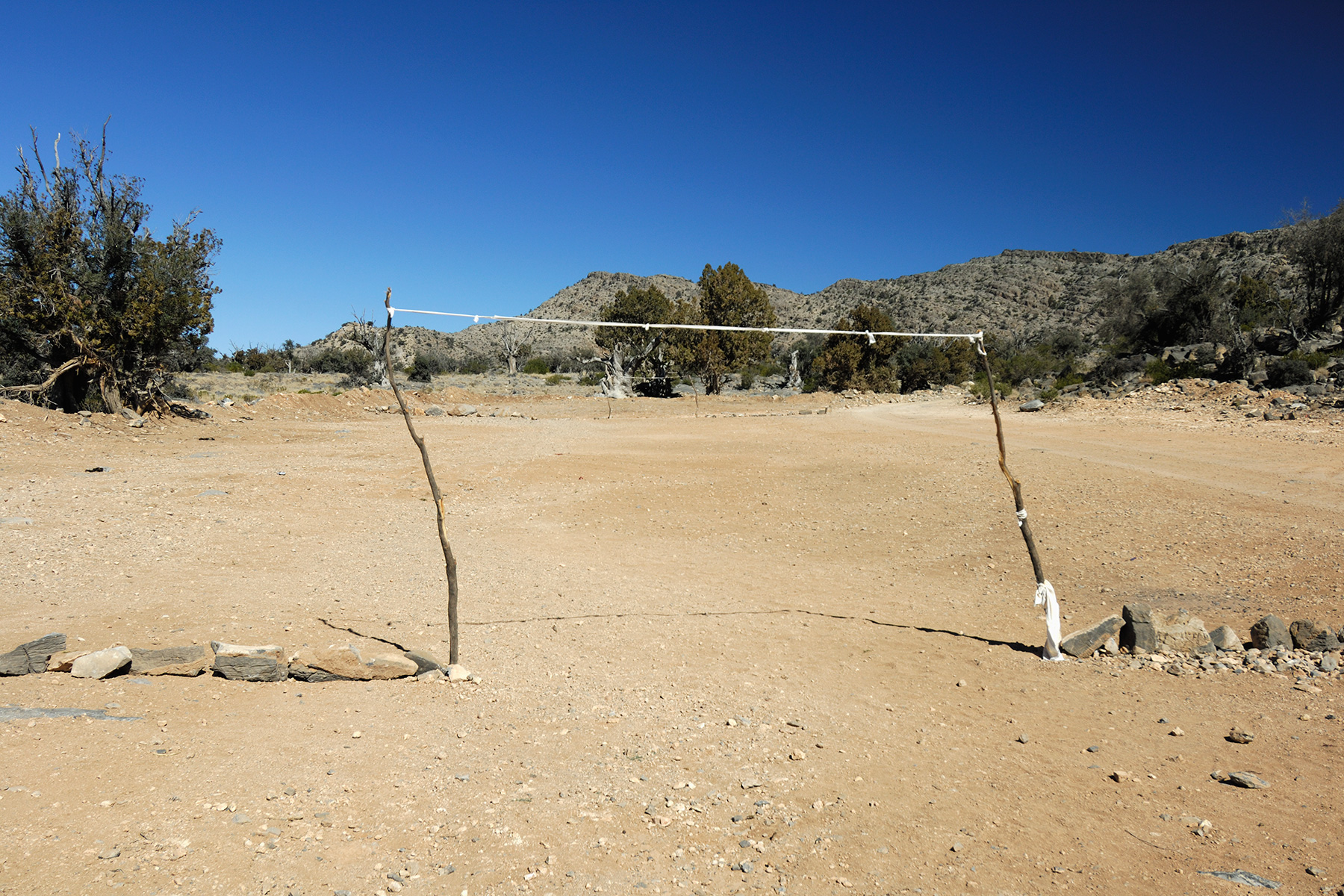Sultanat d'Oman - Terrain de football près d'un village