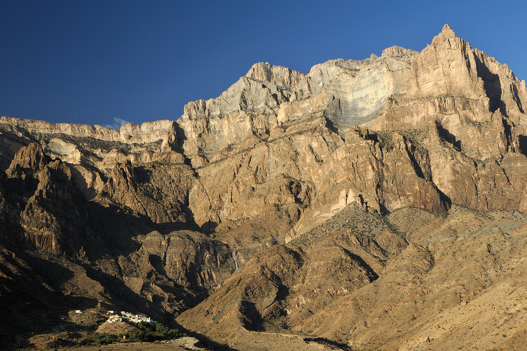 Sultanat d'Oman - Djebel Shams avec à ses pieds le petit village de Al Hay