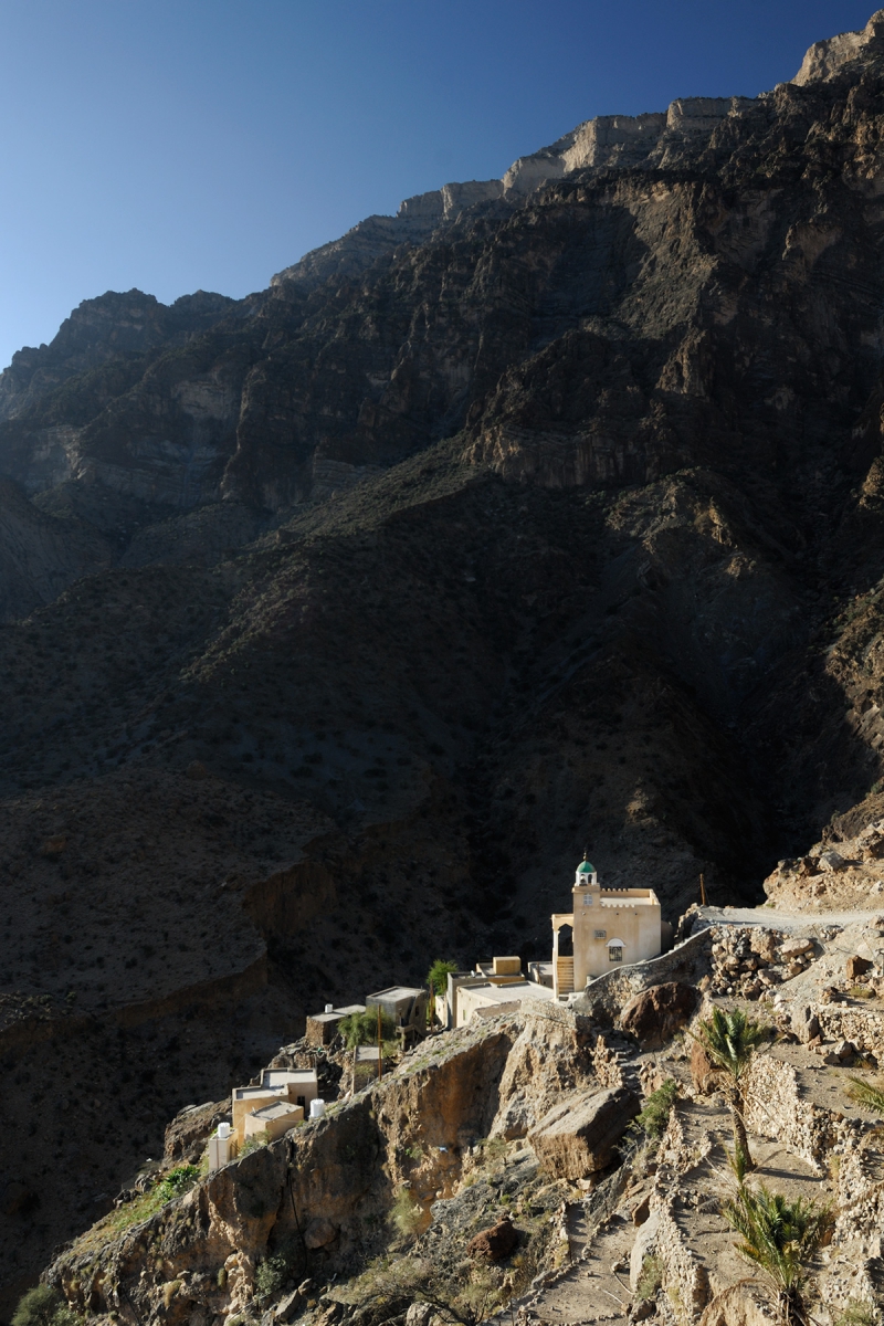 Sultanat d'Oman - Village de El Hawb accroché aux flancs escarpés du Djebel Shams
