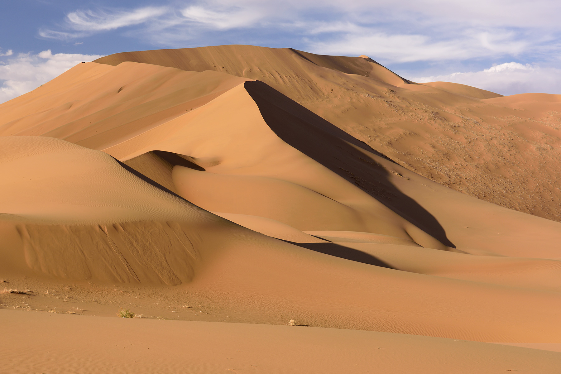 Désert du Badain Jaran (Chine, Mongolie Intérieure) - Versant sud de la dune de Bilutu