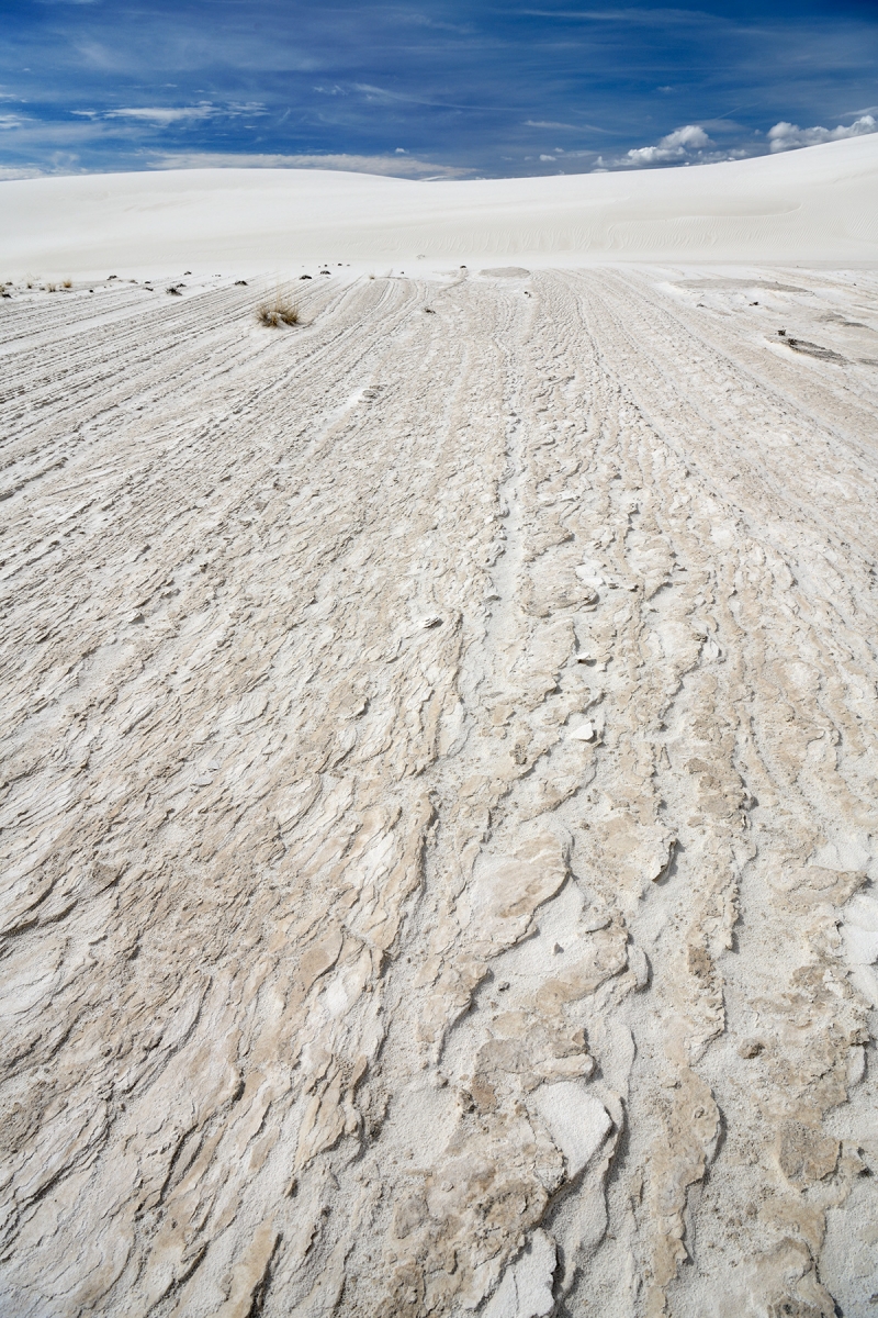 White Sands National Park (Nouveau Mexique, USA) - Détail de bancs de gypse dans les dépressions