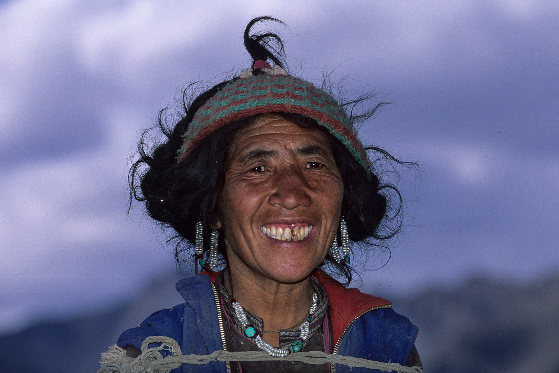 Zanskar. Trek Lamayuru - Padum. Femme du village de Pishu.