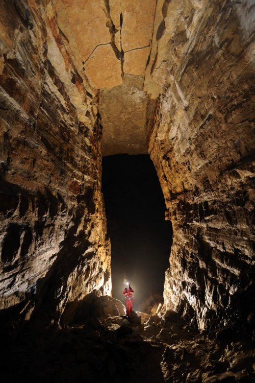Fontaine de Champclos (Ardèche) - Galerie rectangulaire donnant sur la salle du Montblanc(SP-08-0468)