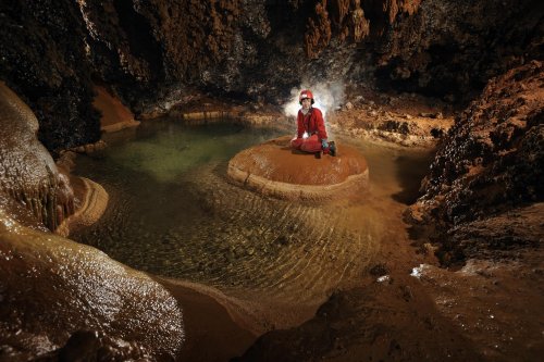 Aven grotte de la cave Vitalis (Causse du Larzac, Aveyron) (Avril 2008, Nikon D3) (S 2008-0497)