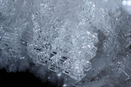 Eiskogelhöhle (Tennengebirge, Autriche) - Détail cristaux de glace(SP 11-0444)