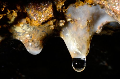 Mine de l'Aude - Concrétions colorées(SP-14-1017)