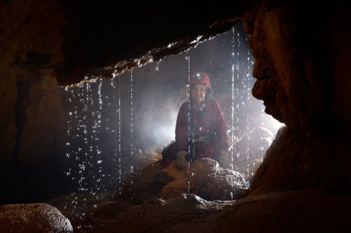 Grotte de Bury (Isère) - Rideau de gouttes d'eau (SP-15-0666)
