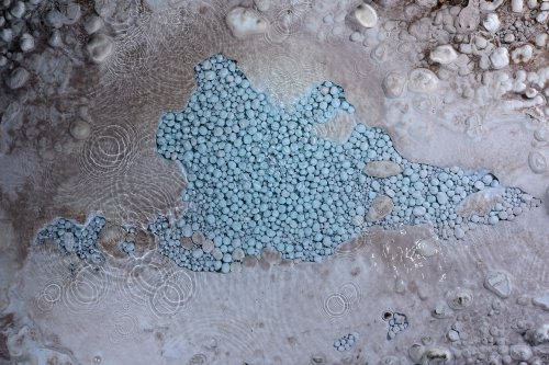 Perles des cavernes (pisolithes) bleues - Vue d'ensemble d'un nid(SP-15-1070)