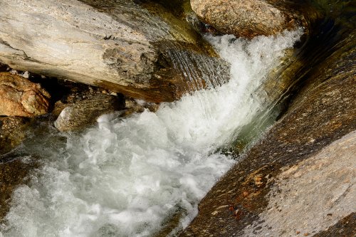 Massif du Caroux (Parc Naturel Régional du Haut Languedoc, Hérault) - Cascatelle dans le ruisseau du Caroux(RR-16-0006.jpg)