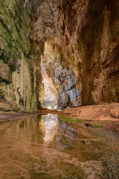 Lapa do Janelao (Itacarambi, Minas Gerais) - Grande galerie éclairée la lumière du jour.(SP-16-0472)