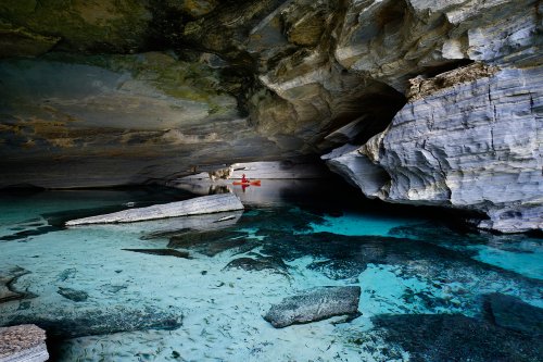 Gruta da Pratinha (Iraquara, Bahia) - Lac d'entrée de la grotte touristique de Pratinha.(SP-16-0947)