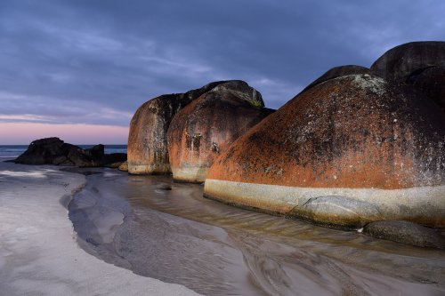 Wilsons Promontory (Victoria, Australie) - Squeaky Beach à l'aube : blocs de granites (VO-17-0572.jpg)