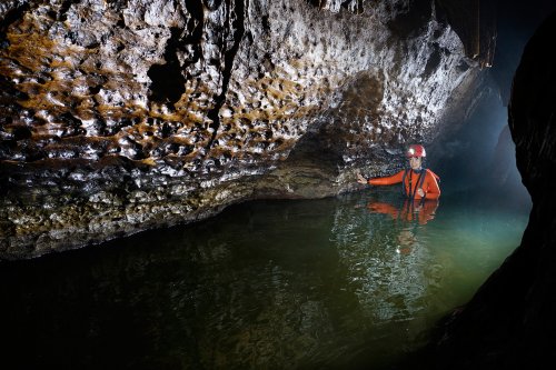 Gouffre du Saut de la Pucelle (Lot) - Spéléo progression dans la rivière souterraine(SP-18-1262)