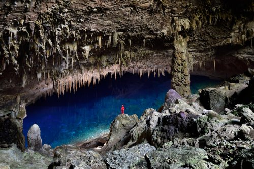 Gruta do Lago Azul (Mato Grosso do Sul, Brésil) - Lac aux eaux bleues vu de haut(SP-19-1094)