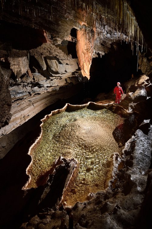 Gouffre de Cabrespine - Le gour étoilé (vu de l'aval)(SP-19-1401)
