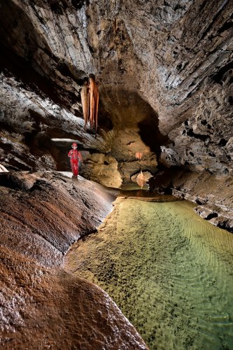 Gouffre de Cabrespine (Aude) - Réseau aval : progression dans les galeries (SP-20-0861)