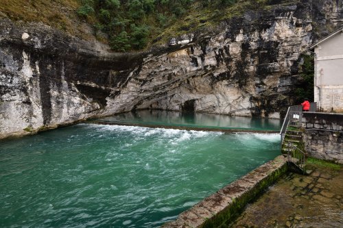 Fontaine des Chartreux (Cahors) - Vasque en hautes eaux(HY-21-0012)