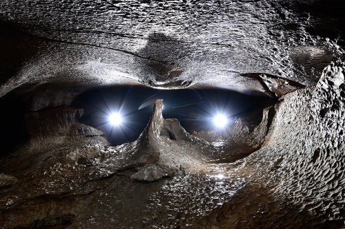 Event de Peyrejal (Ardèche) - Galerie avec yeux.(SP-21-1180)