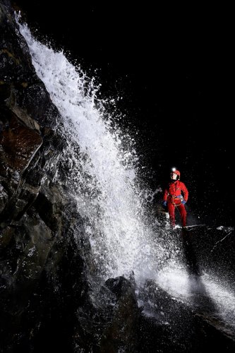 Gouffre de la Pierre Saint-Martin (Pyrénées Atlantiques - Cascade dans la salle de la Verna (débit d'étiage)(SP-21-1526)