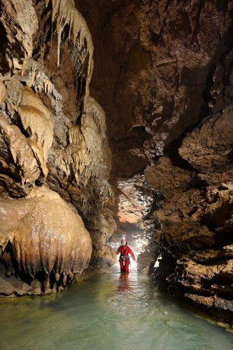 Grotte de Milandre (Suisse) - Progression dans la rivière(SP-22-2078)