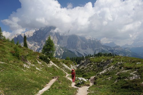 Sentier montant à Forc. Ciadin à partir du refuge de Tre Croci(Massif des Dolomites, Italie)(MO-11-0028)