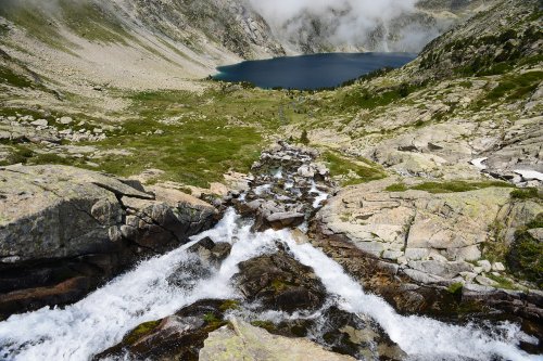 Ruisseau et lac de Cap de long (massif du Néouvielle, Pyrénées).(MO-12-0040)
