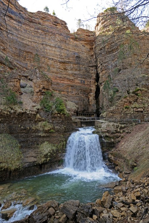 Abîme de Bramabiau (Gard) - Cascade à la sortie de la cavité(SP-08-0589)