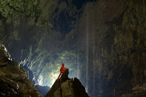 Deer Cave (Gunung Mulu National Park, Bornéo, Malaisie) - Pluie de cascatelles dans la galerie d'entrée. (SP-13-0430)