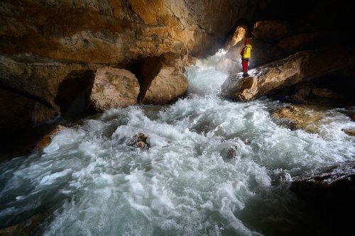 Rivière souterraine de Bournillon (Vercors, Isère) - Galerie principale avec rivière en crue (SP-13-0716)