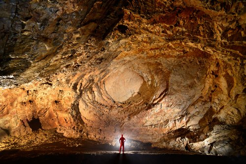 Bysci Scala Cave (Tchéquie, Moravie) - Alcôve naturelle due à l'effondrement des states peu épaisses du plafond(SP-13-0907)