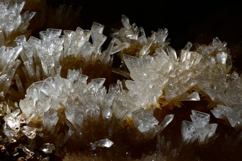KotalehKhor Cave (Province de Zanjan, Iran) - Cristaux de calcite triangulaires au sol(SP-15-0087)