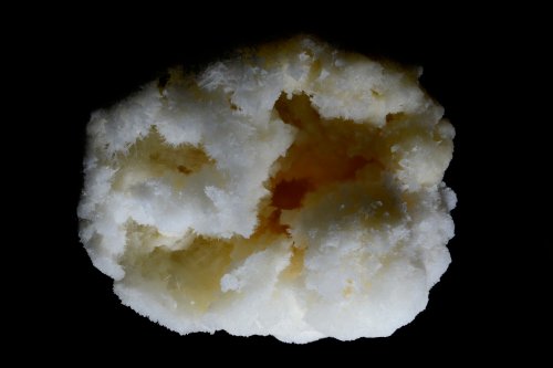 Mantar Cave (Kure Mountains National Park - Turquie): Détail de cristallisation au bout d'une stalactite (vue de dessous)(SP-15-0923)