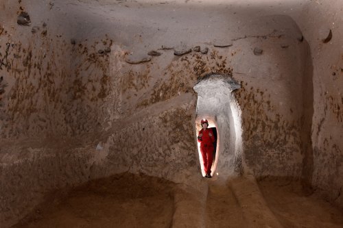 Cité troglodyte de Mazi - Cappadoce (Turquie) : Salle et couloir souterrains.(SP-15-1023)