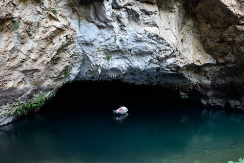 Altinbesik (Ürünlü - Turquie) : Navigation au début du lac d'entrée(SP-15-1036)