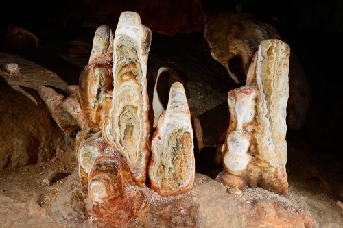 Cova des Pas de Vallgornera (Majorque, Baléares, Espagne) - Concrétions corrodées par le sel dans la "Sala Que no te nom".(SP-15-1331)