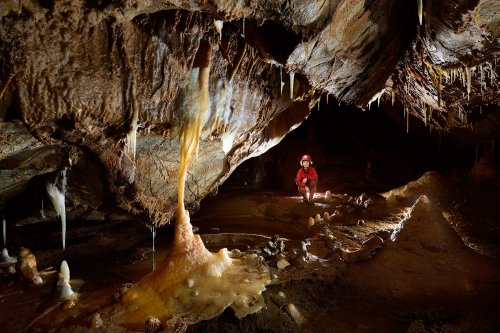 Tropfsteinhöhle (Allemagne) - Petite salle concrétionnée.(SP-18-0589.jpg)