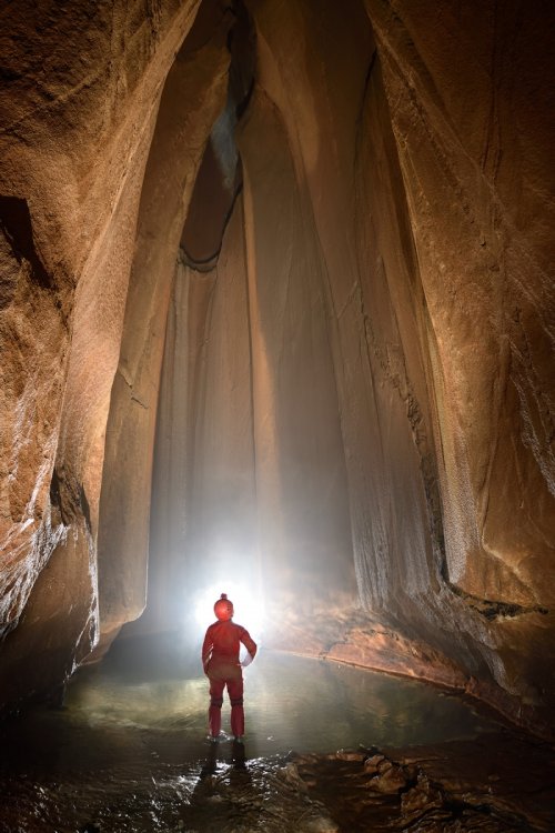Majiro-Do (Hirao-dai, Fukuoka, Japon) - Spéléo devant la cascade finale (à sec) (SP-19-0315)