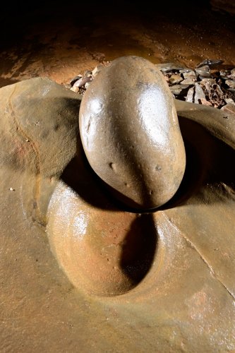 Event de Rodel (Hérault) : Erosion par un galet (détail)(SP-21-1085)