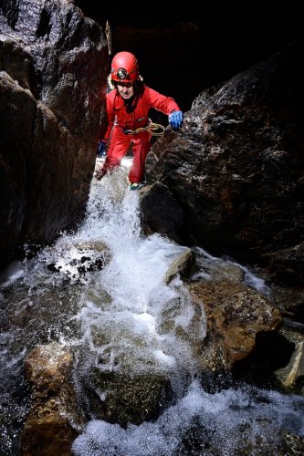 Gouffre de la Pierre Saint-Martin (Pyrénées Atlantiques - Progression dans la rivière Saint-Vincent (SP-21-1559)